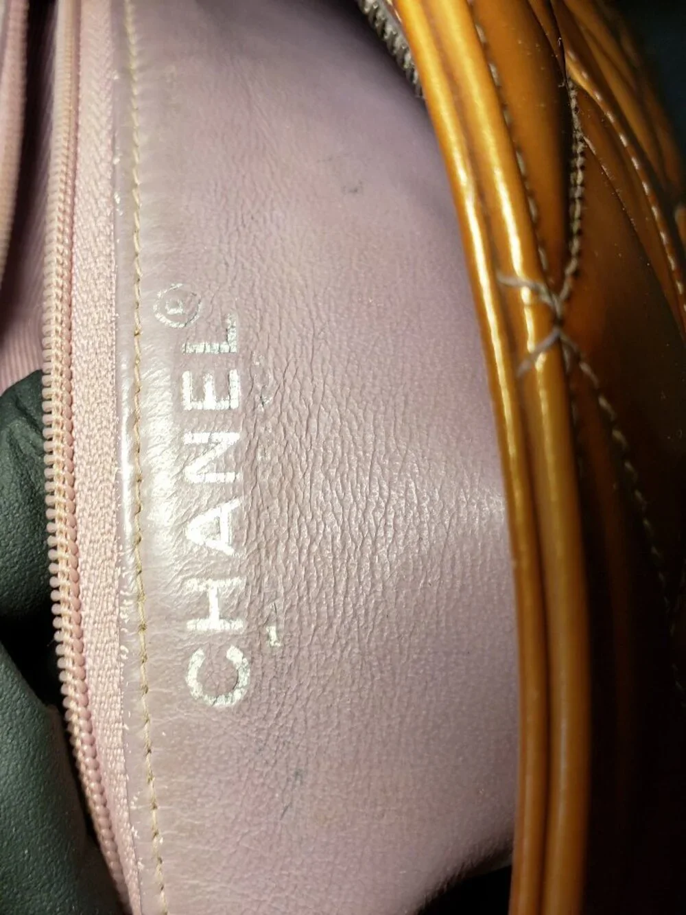 CHANEL Medallion Patent Leather tote bag (Good Condition)